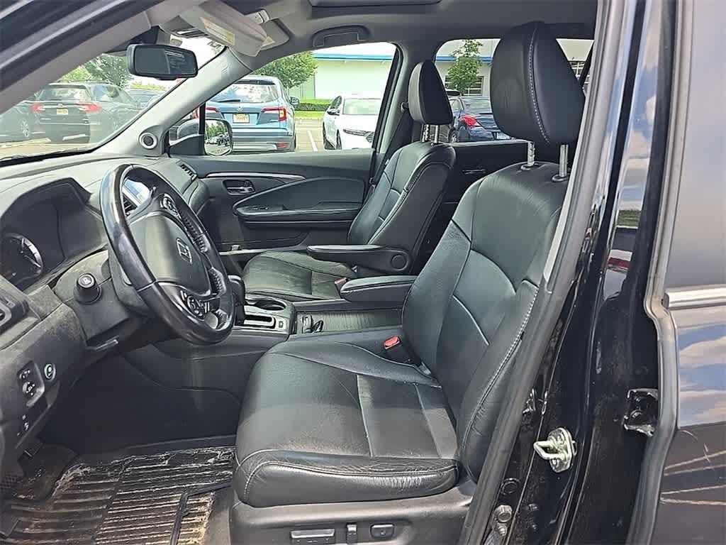 Thumbnail: 2018 Honda Pilot - 9