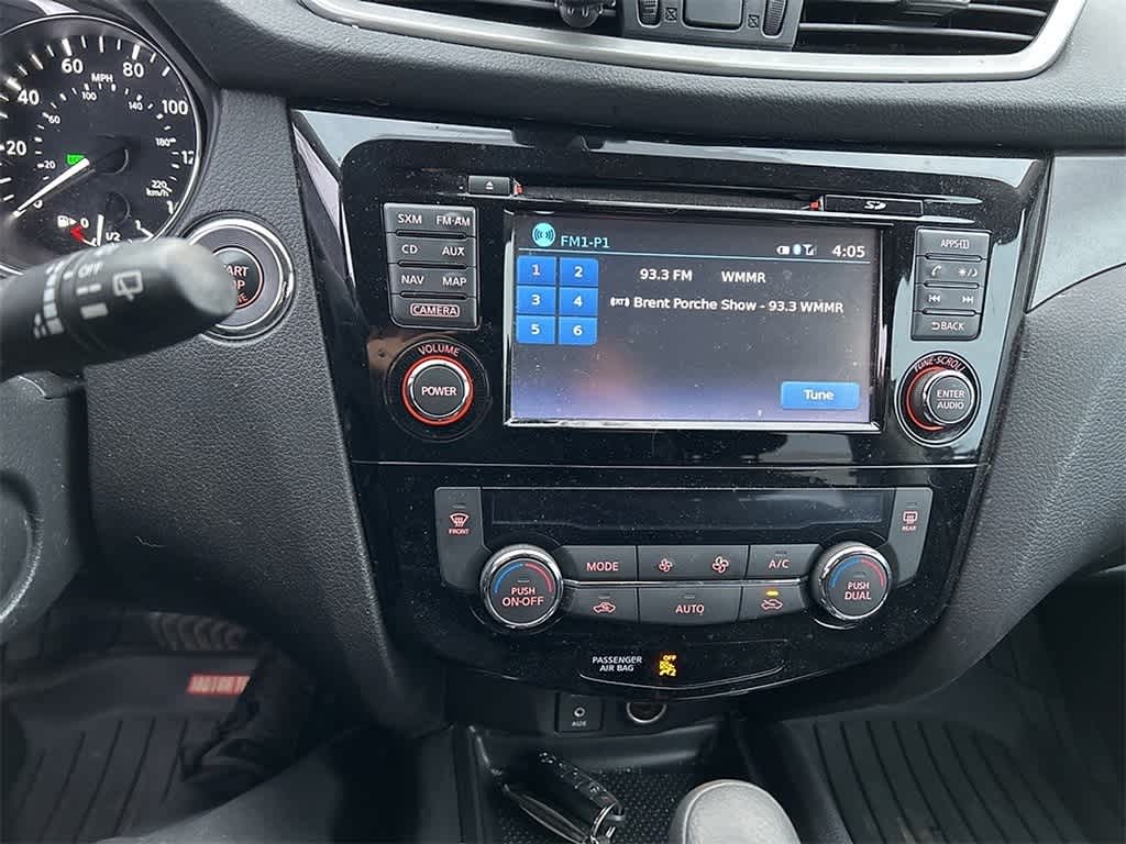 Thumbnail: 2016 Nissan Rogue - 12