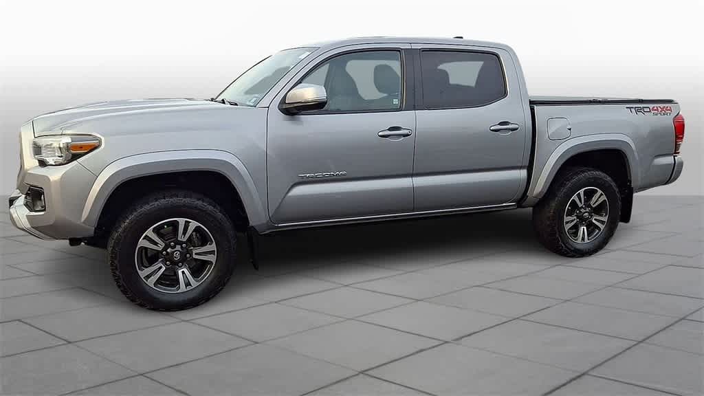 Thumbnail: 2017 Toyota Tacoma - 4