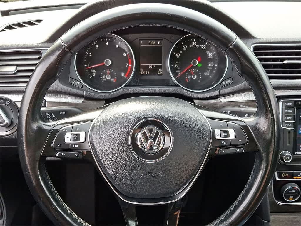 Thumbnail: 2018 Volkswagen Passat - 15