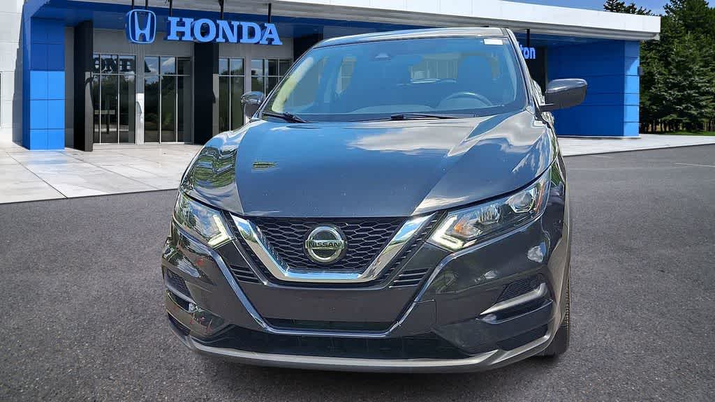 Thumbnail: 2021 Nissan Rogue Sport - 3