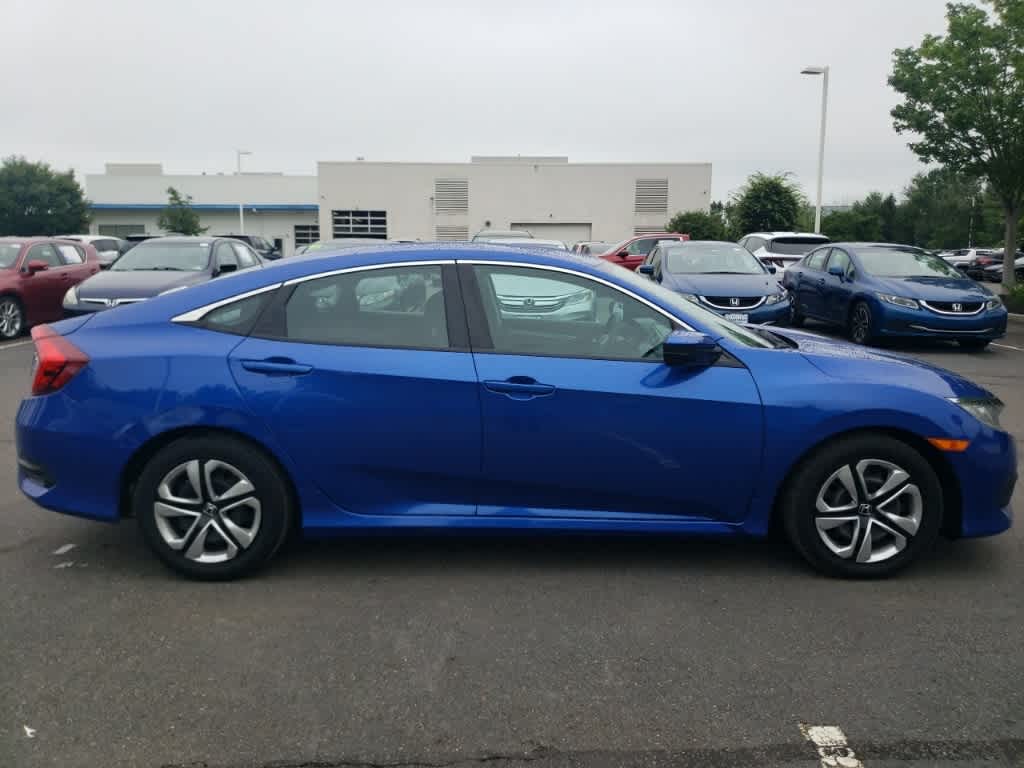 Thumbnail: 2016 Honda Civic - 4