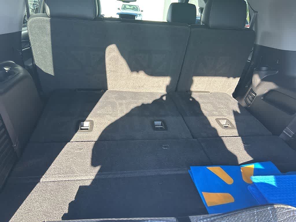 Thumbnail: 2017 Chevrolet Tahoe - 15