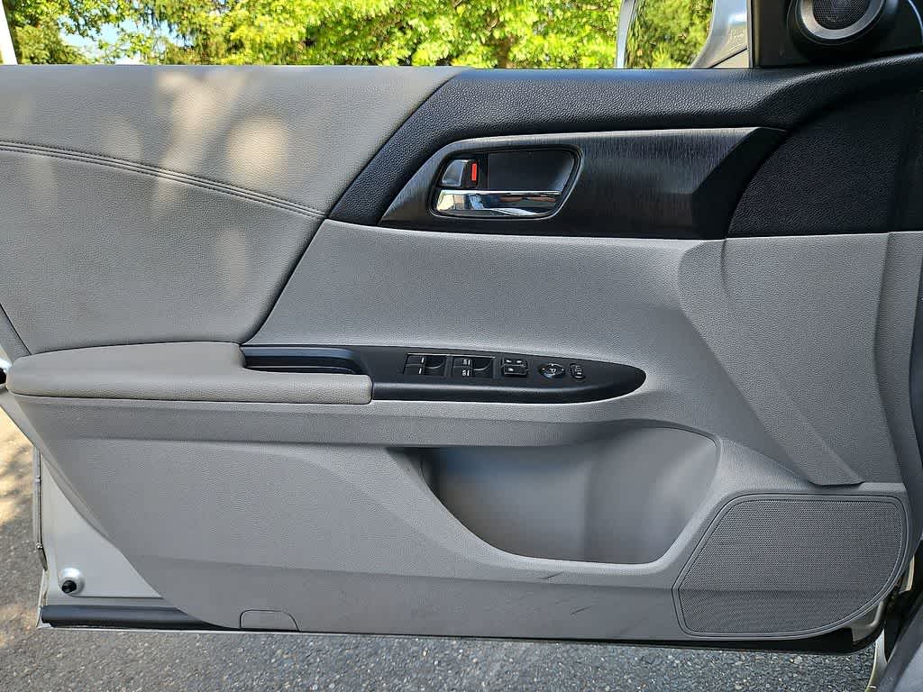 Thumbnail: 2013 Honda Accord - 16