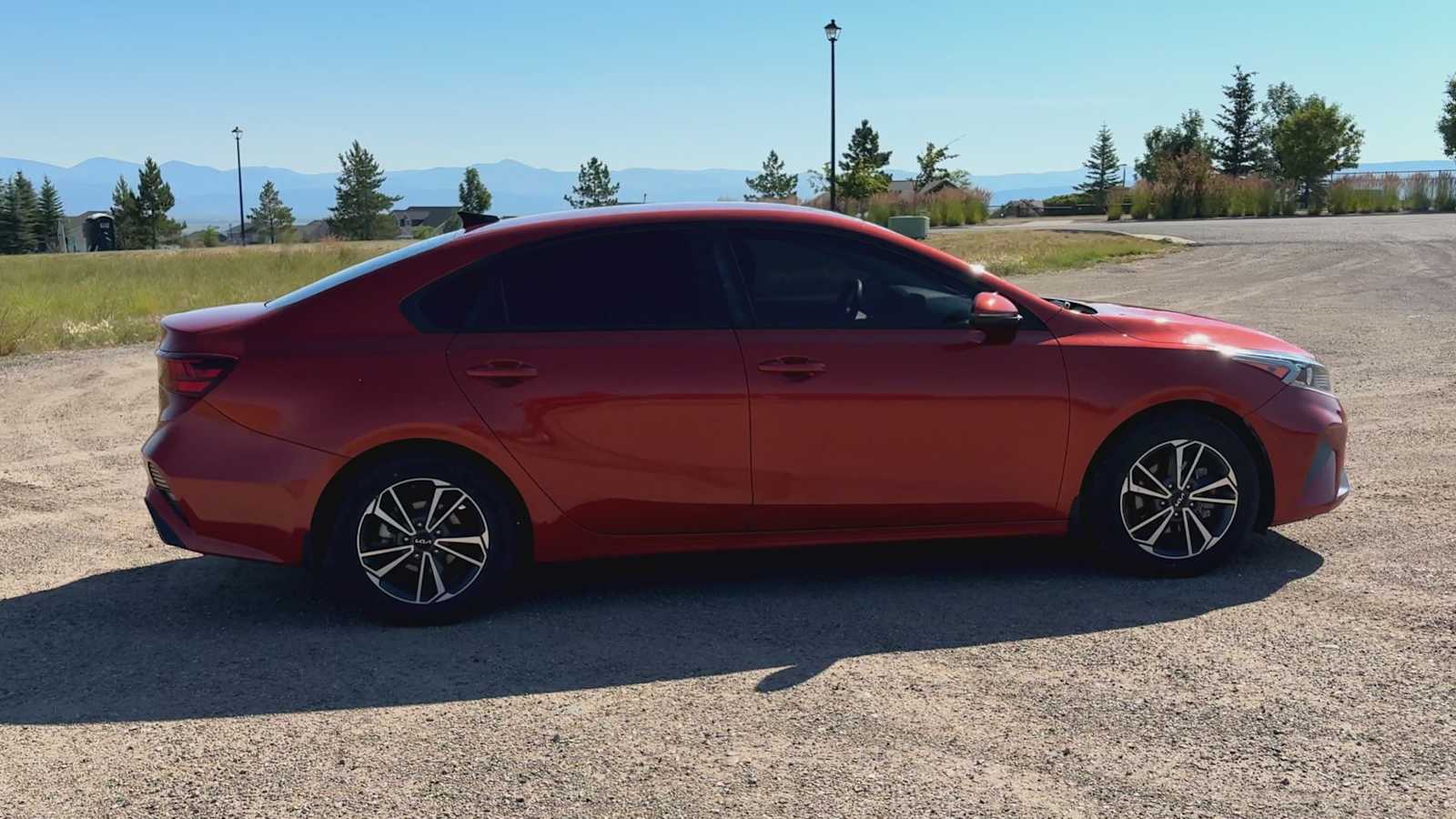 2023 Kia Forte LXS - Photo 9