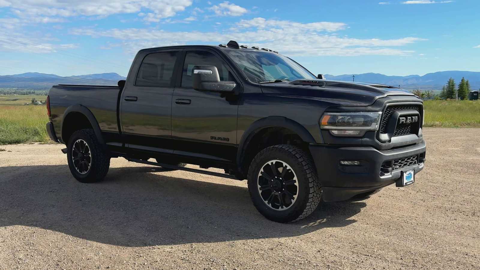 3C6UR5EJ8RG159029