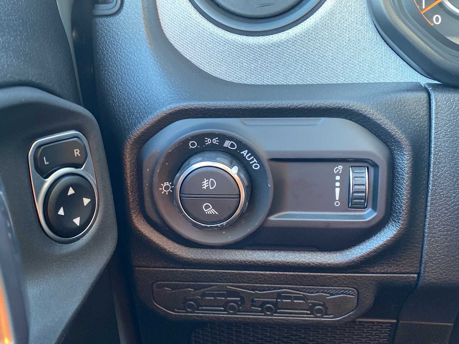 Thumbnail: 2026 Jeep Gladiator - 22