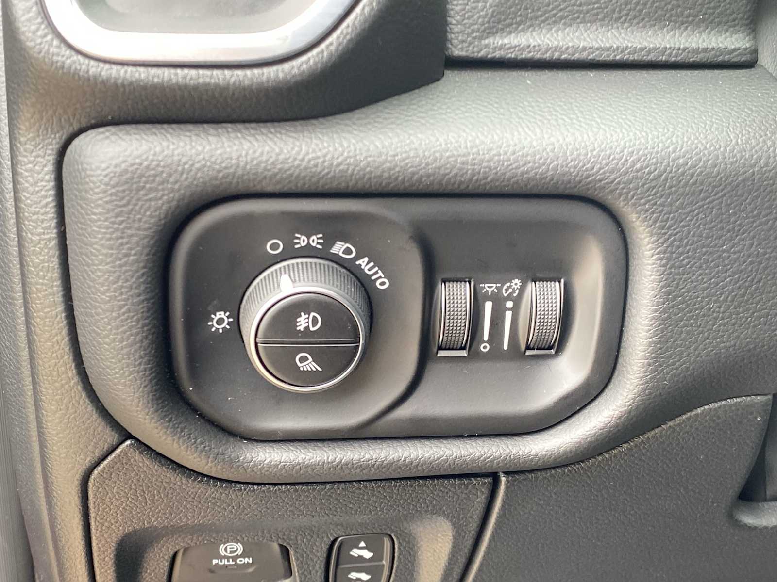 Thumbnail: 2026 RAM 1500 - 22