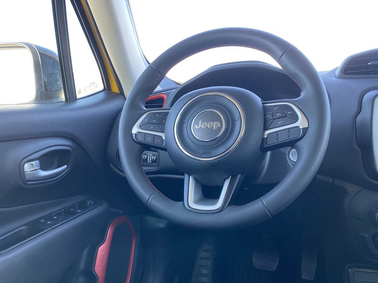 Thumbnail: 2023 Jeep Renegade - 31