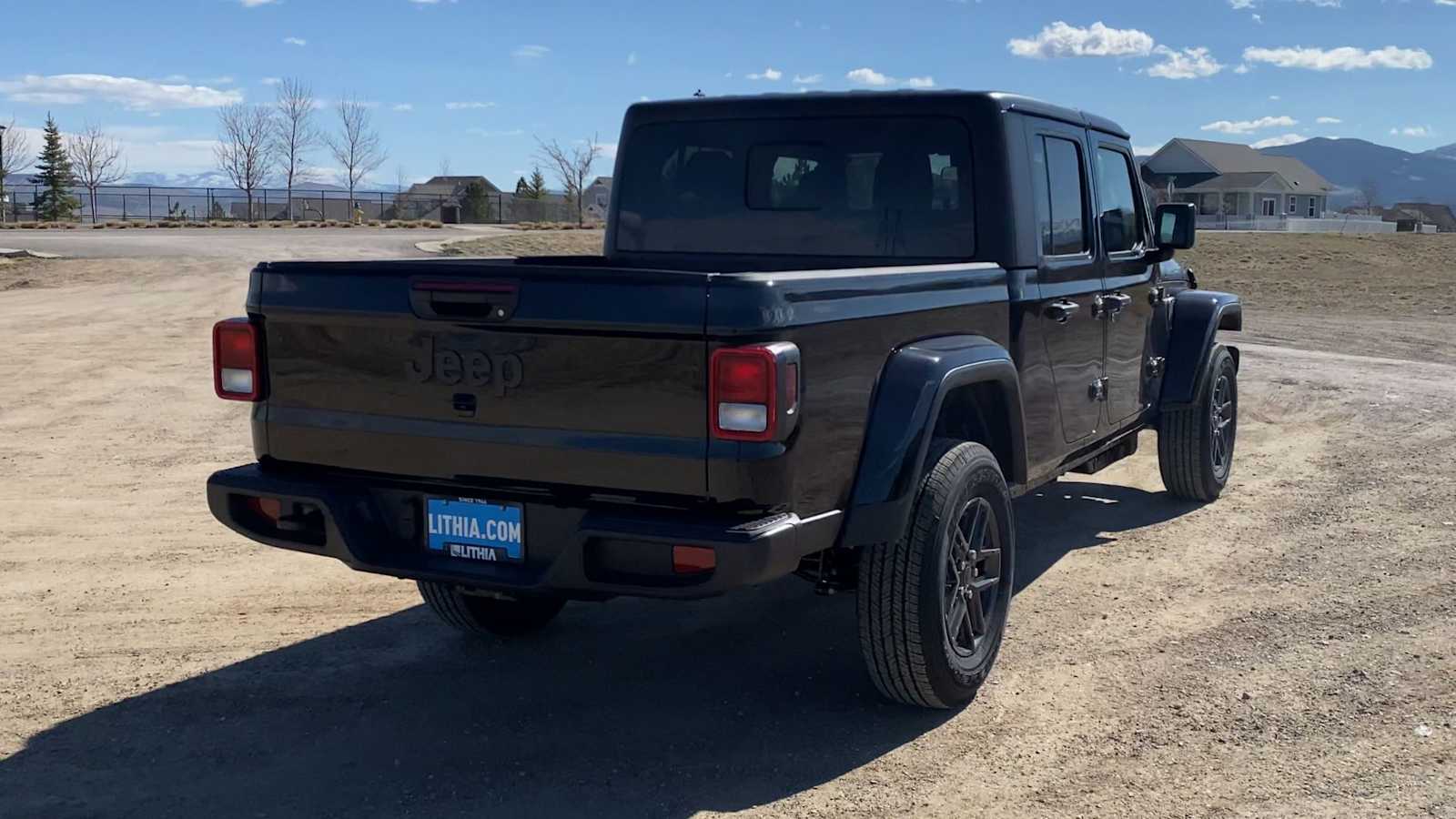 Thumbnail: 2026 Jeep Gladiator - 9