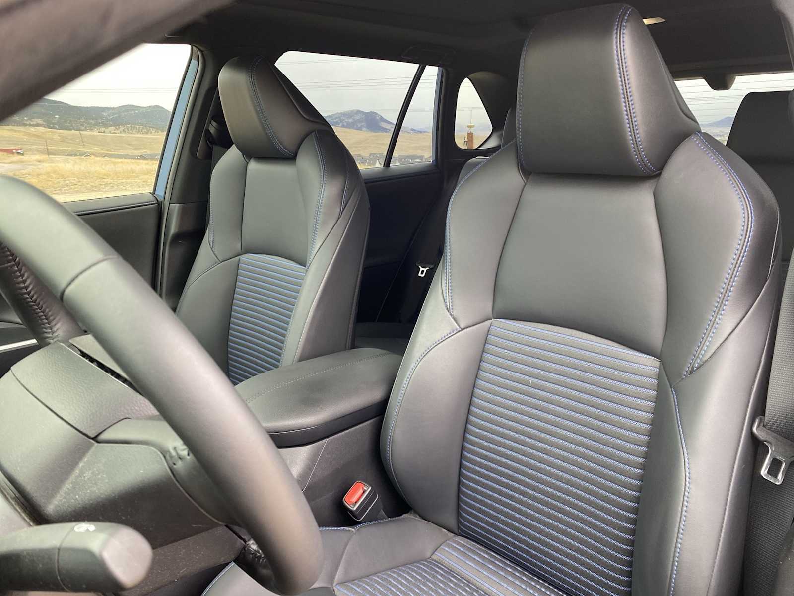 Thumbnail: 2022 Toyota RAV4 - 19