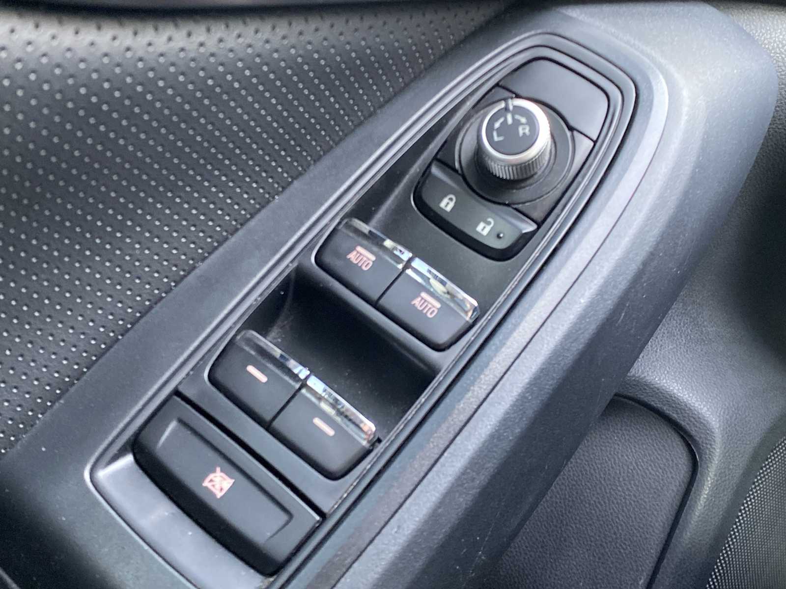 Thumbnail: 2020 Subaru Crosstrek - 20