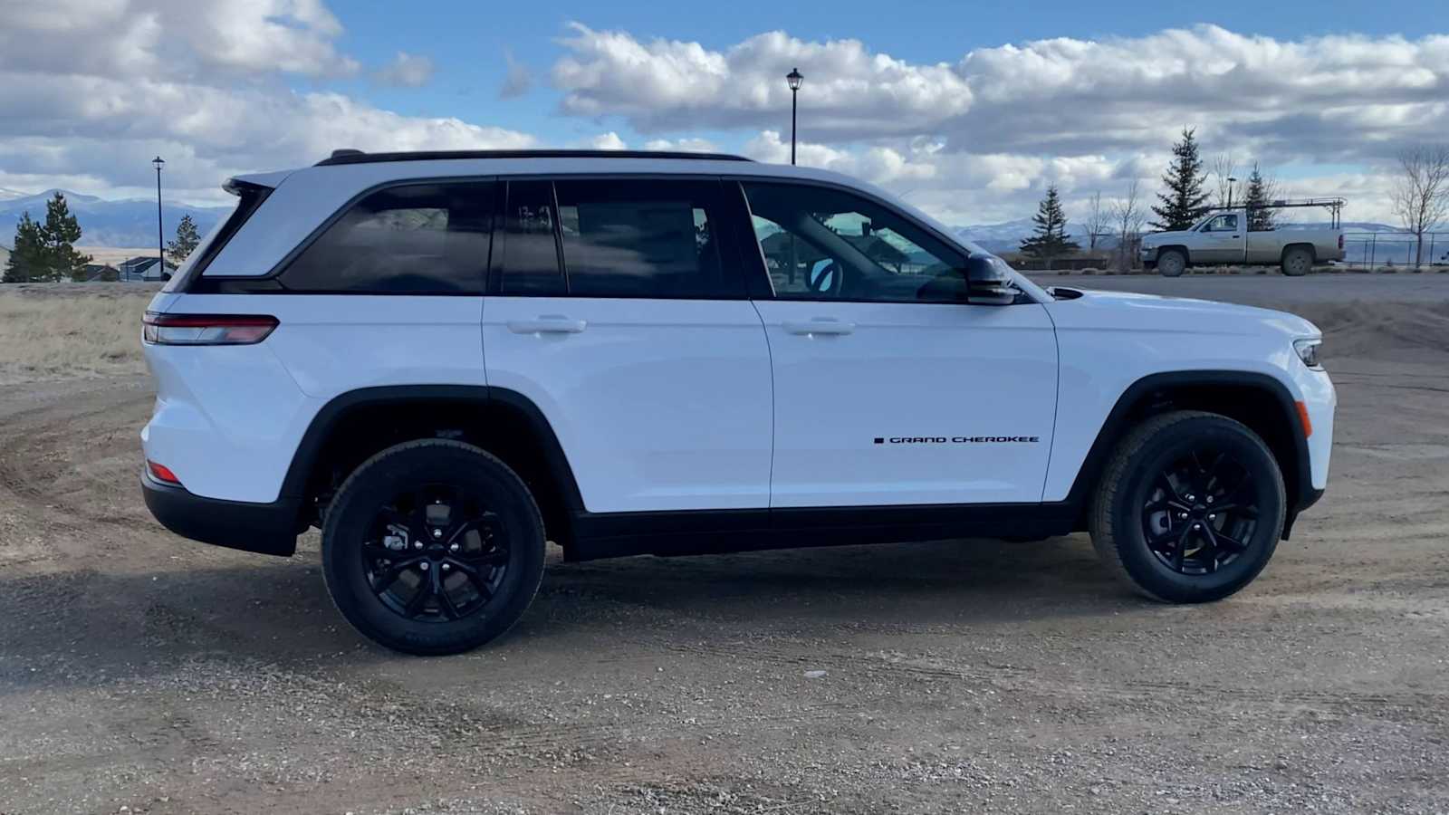 Thumbnail: 2026 Jeep Grand Cherokee - 9