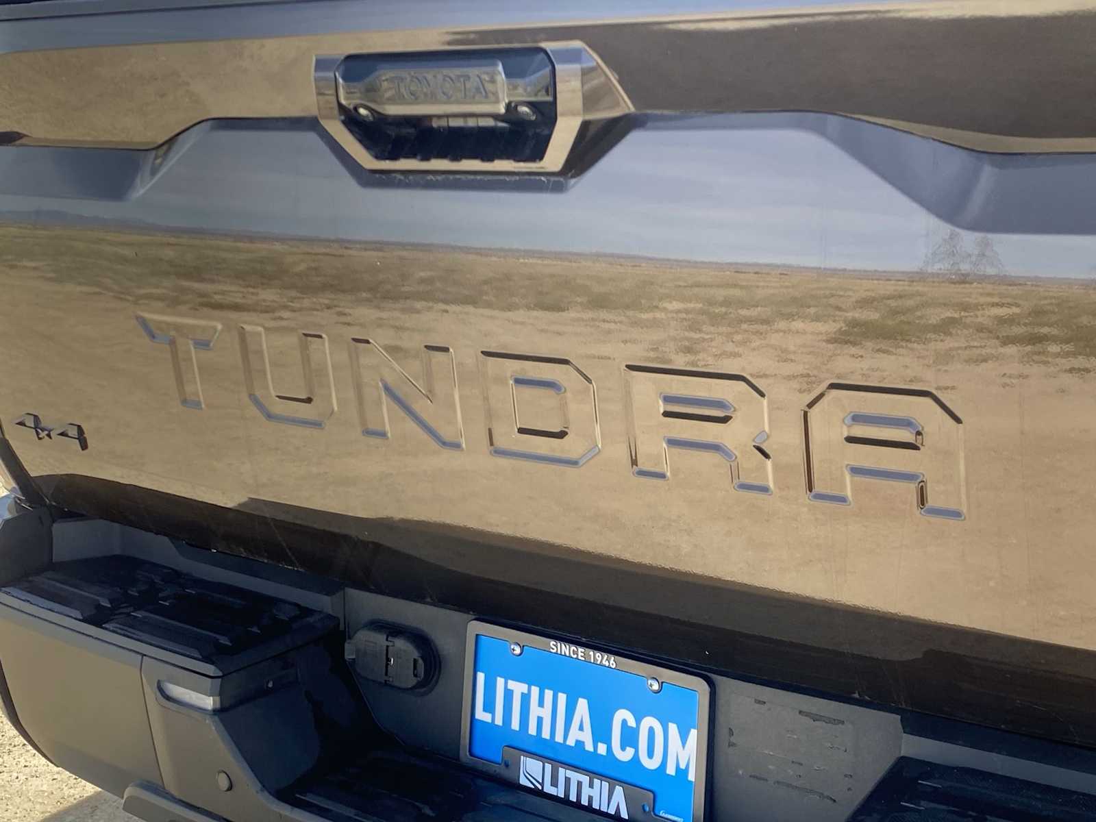 Thumbnail: 2024 Toyota Tundra - 15