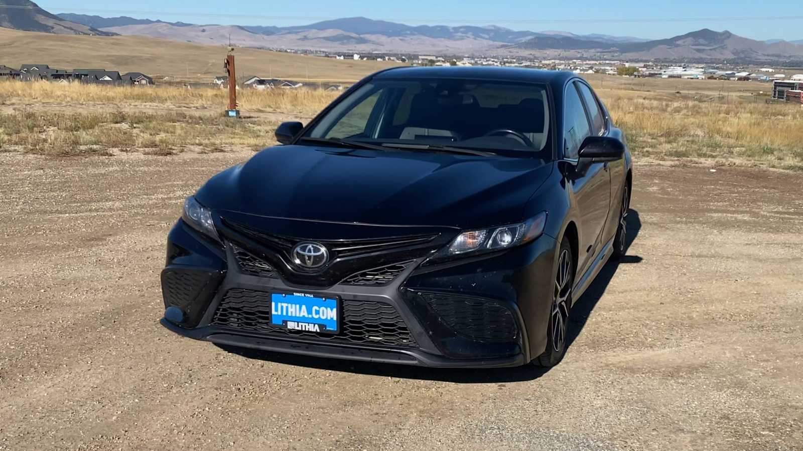 Thumbnail: 2021 Toyota Camry - 3