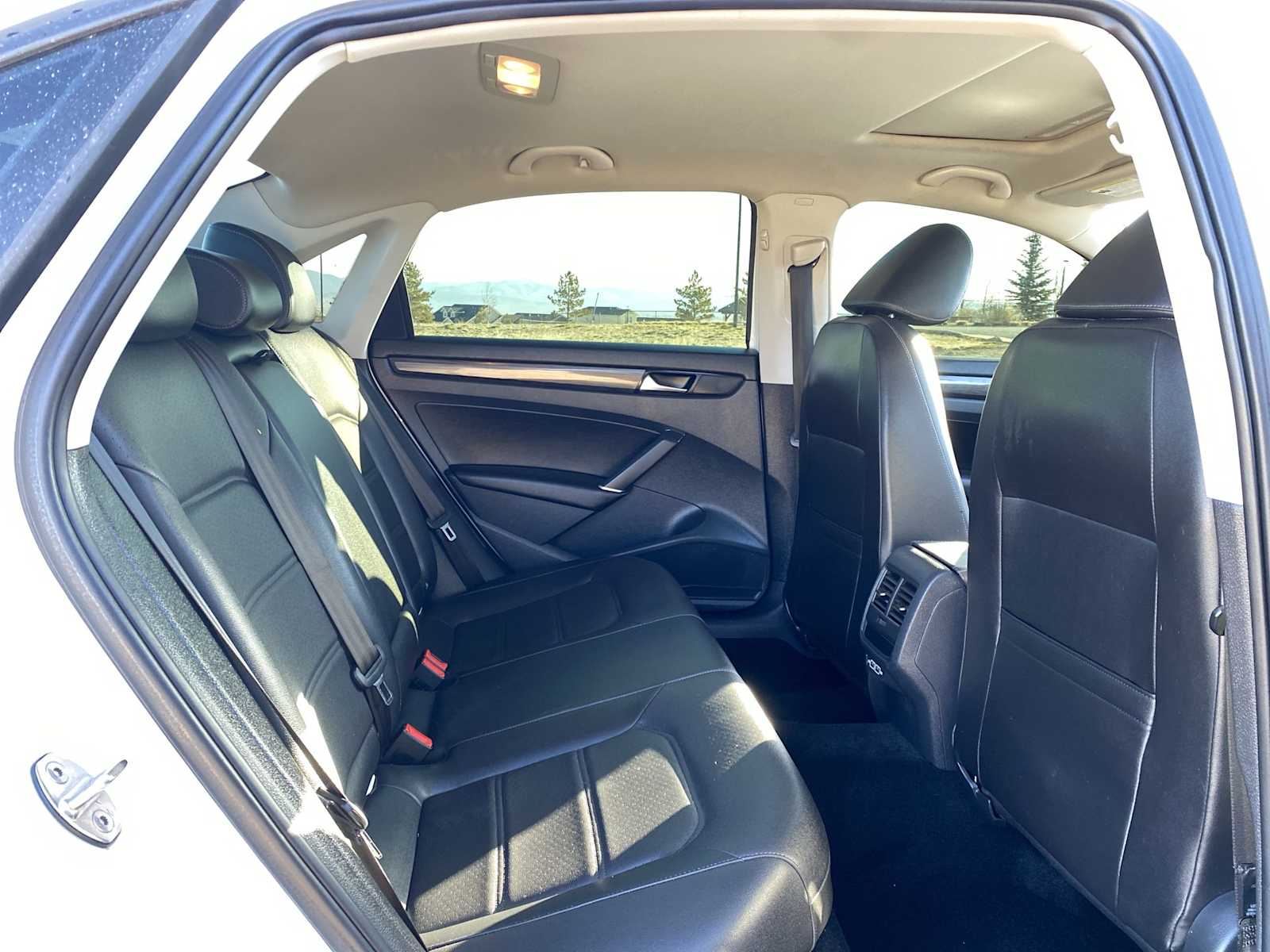 Thumbnail: 2020 Volkswagen Passat - 35