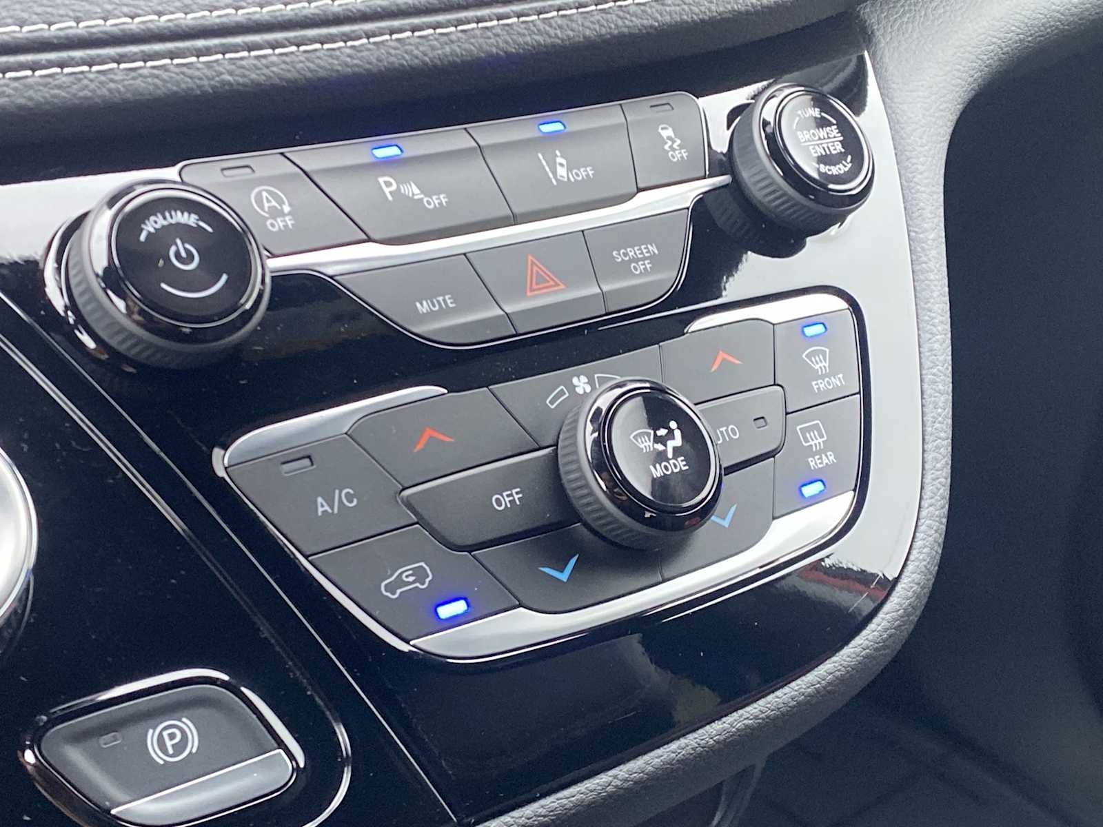 Thumbnail: 2026 Chrysler Pacifica - 28