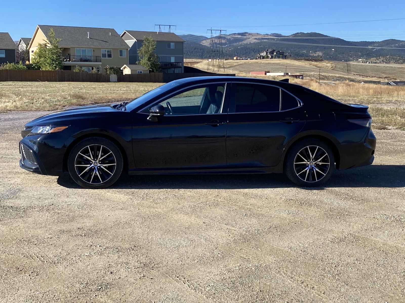 Thumbnail: 2021 Toyota Camry - 10