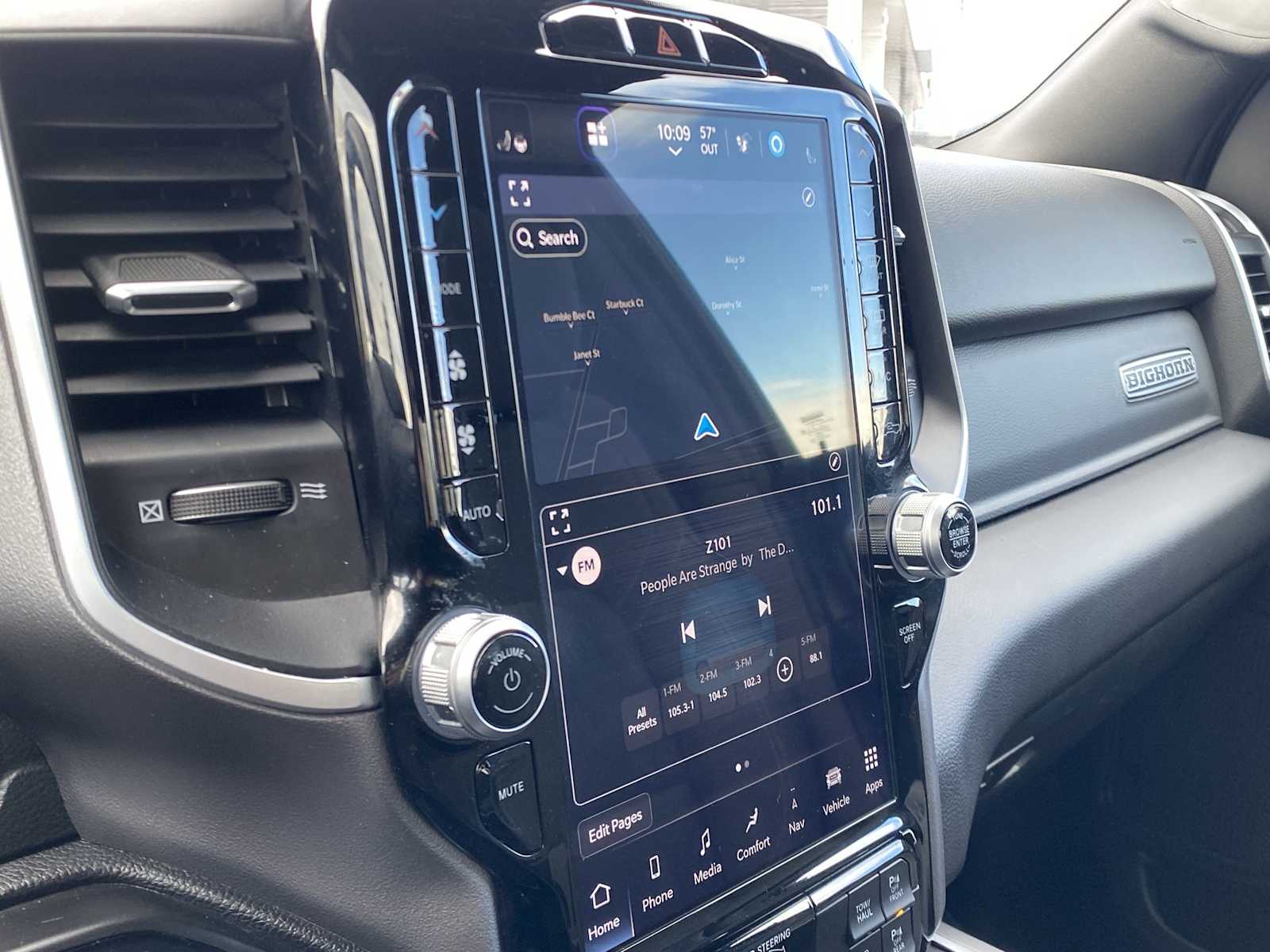 Thumbnail: 2023 RAM 1500 - 23