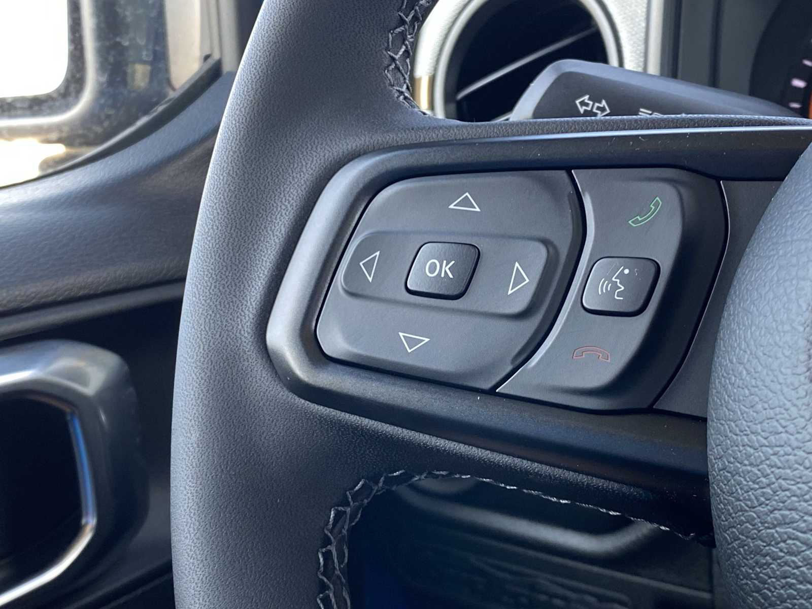 Thumbnail: 2025 Jeep Wrangler - 24