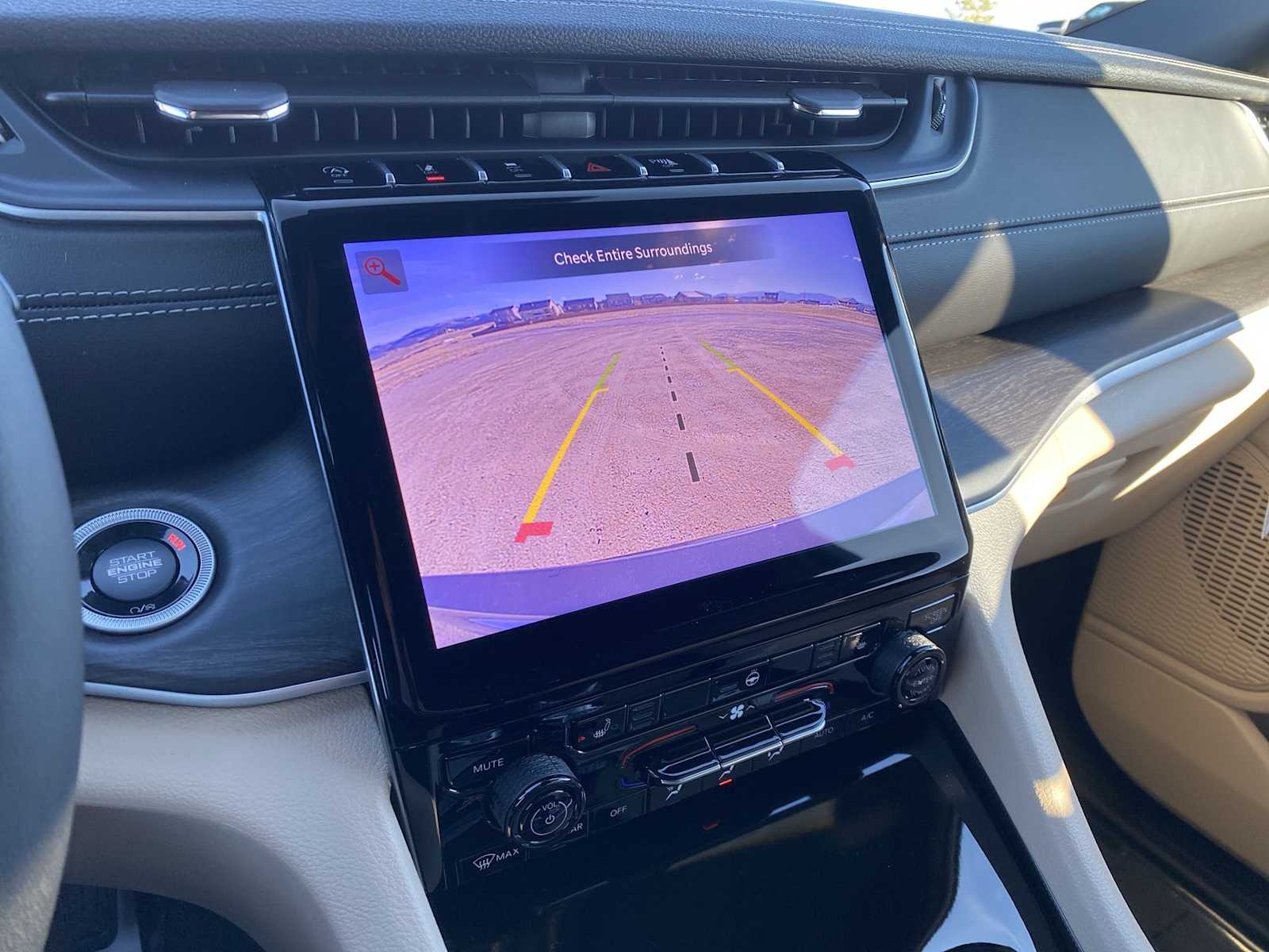 Thumbnail: 2025 Jeep Grand Cherokee - 24