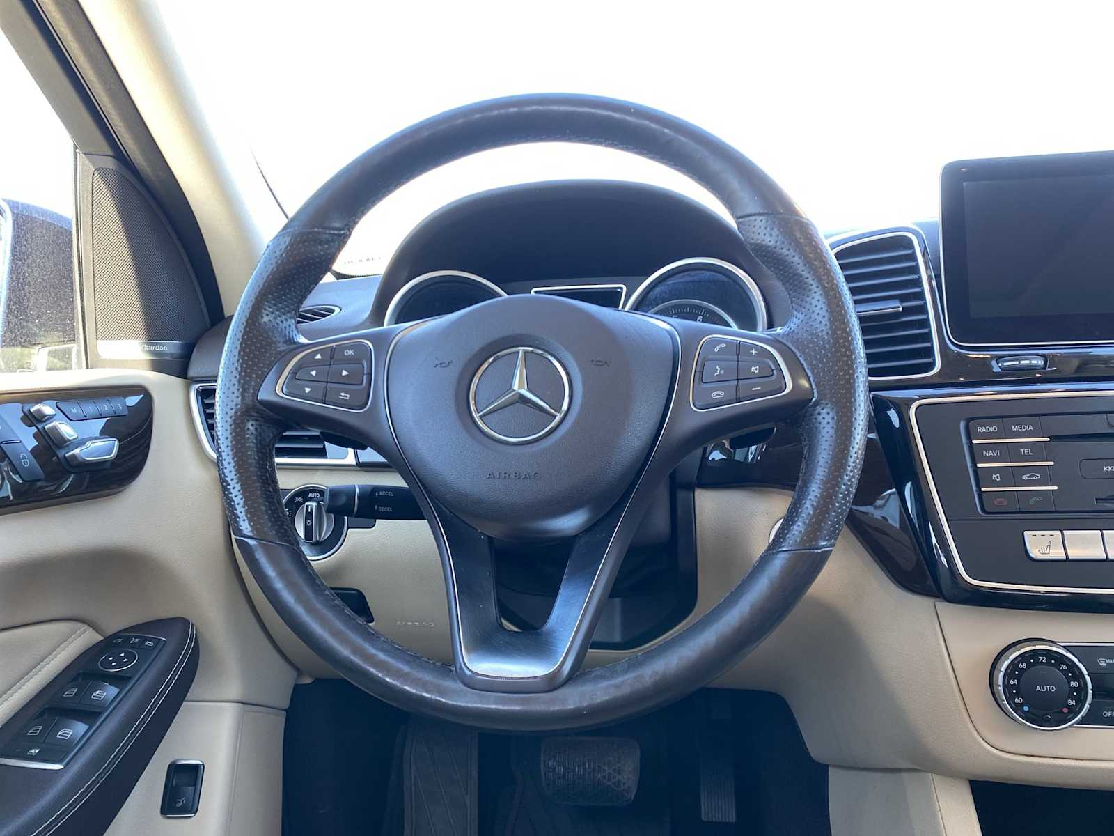 Thumbnail: 2017 Mercedes-Benz GLE - 31
