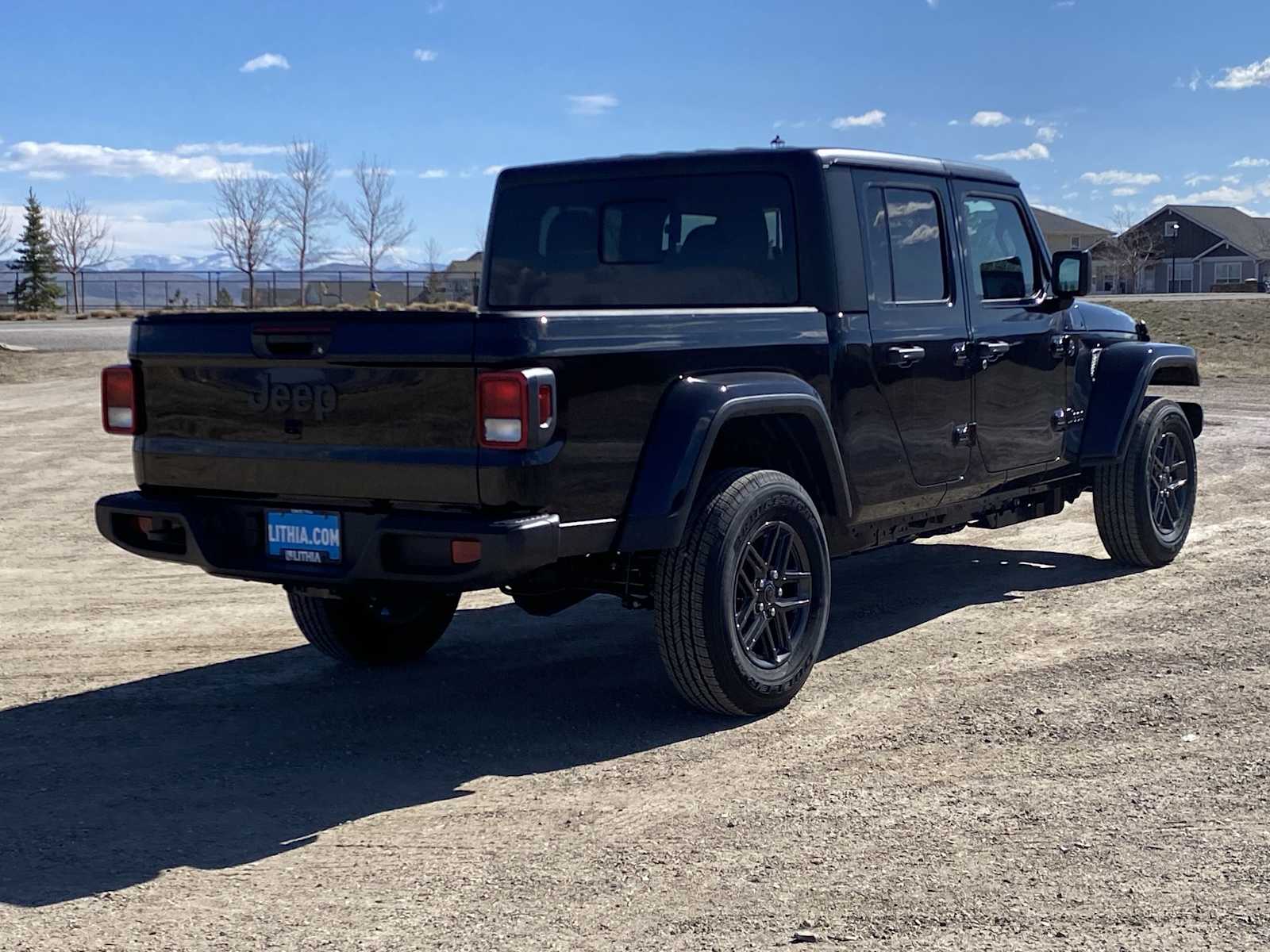 Thumbnail: 2026 Jeep Gladiator - 14