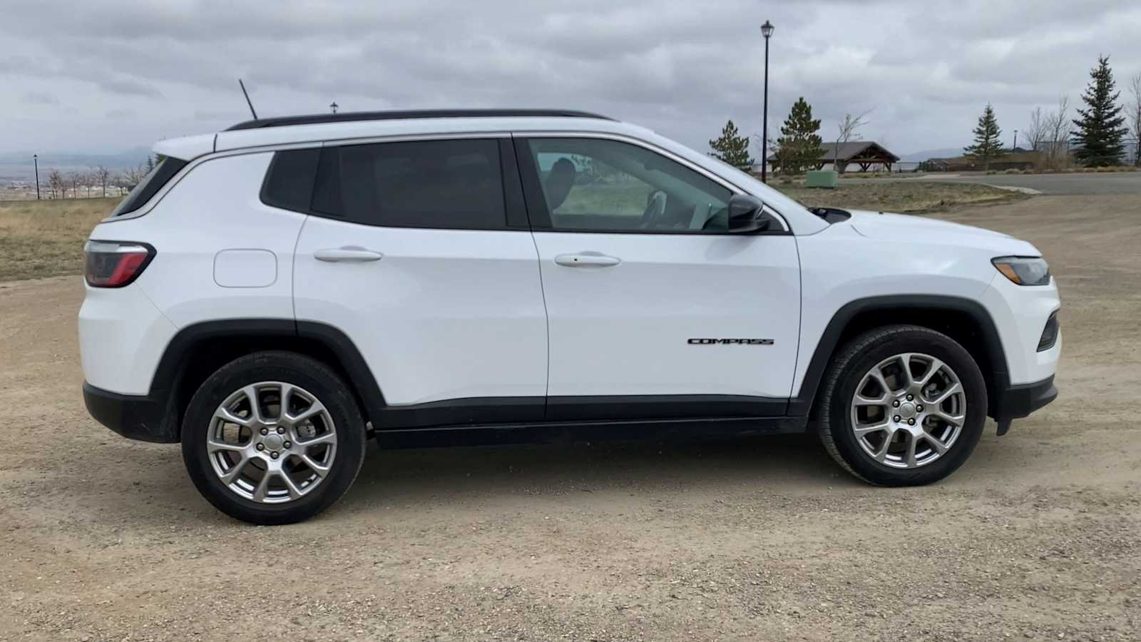 Thumbnail: 2022 Jeep Compass - 9