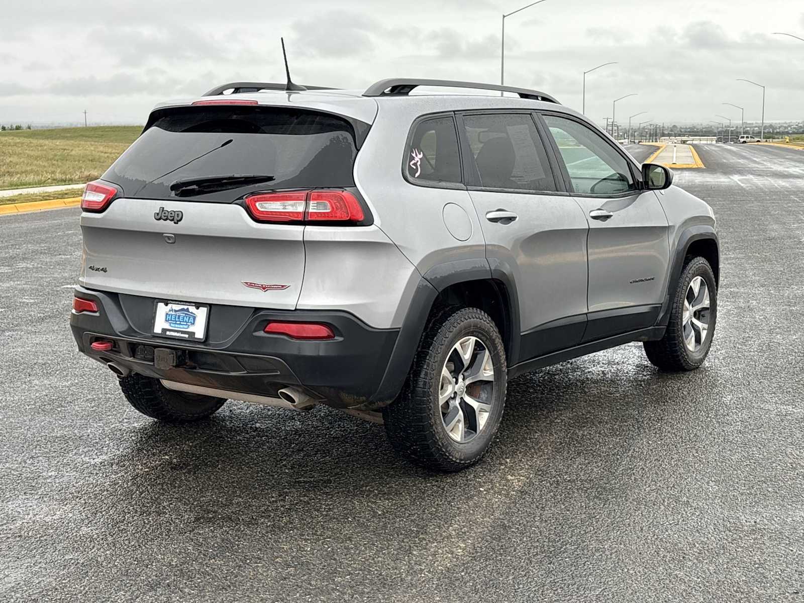 Thumbnail: 2017 Jeep Cherokee - 14
