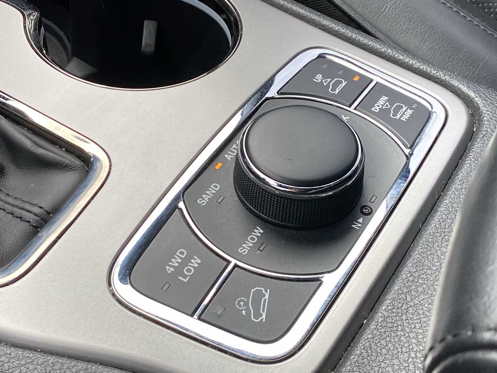 Thumbnail: 2019 Jeep Grand Cherokee - 29