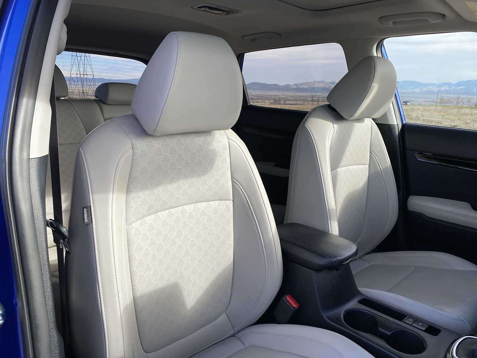 Thumbnail: 2023 Kia Seltos - 18