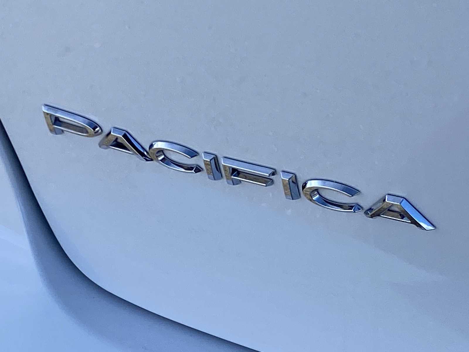 Thumbnail: 2026 Chrysler Pacifica - 15