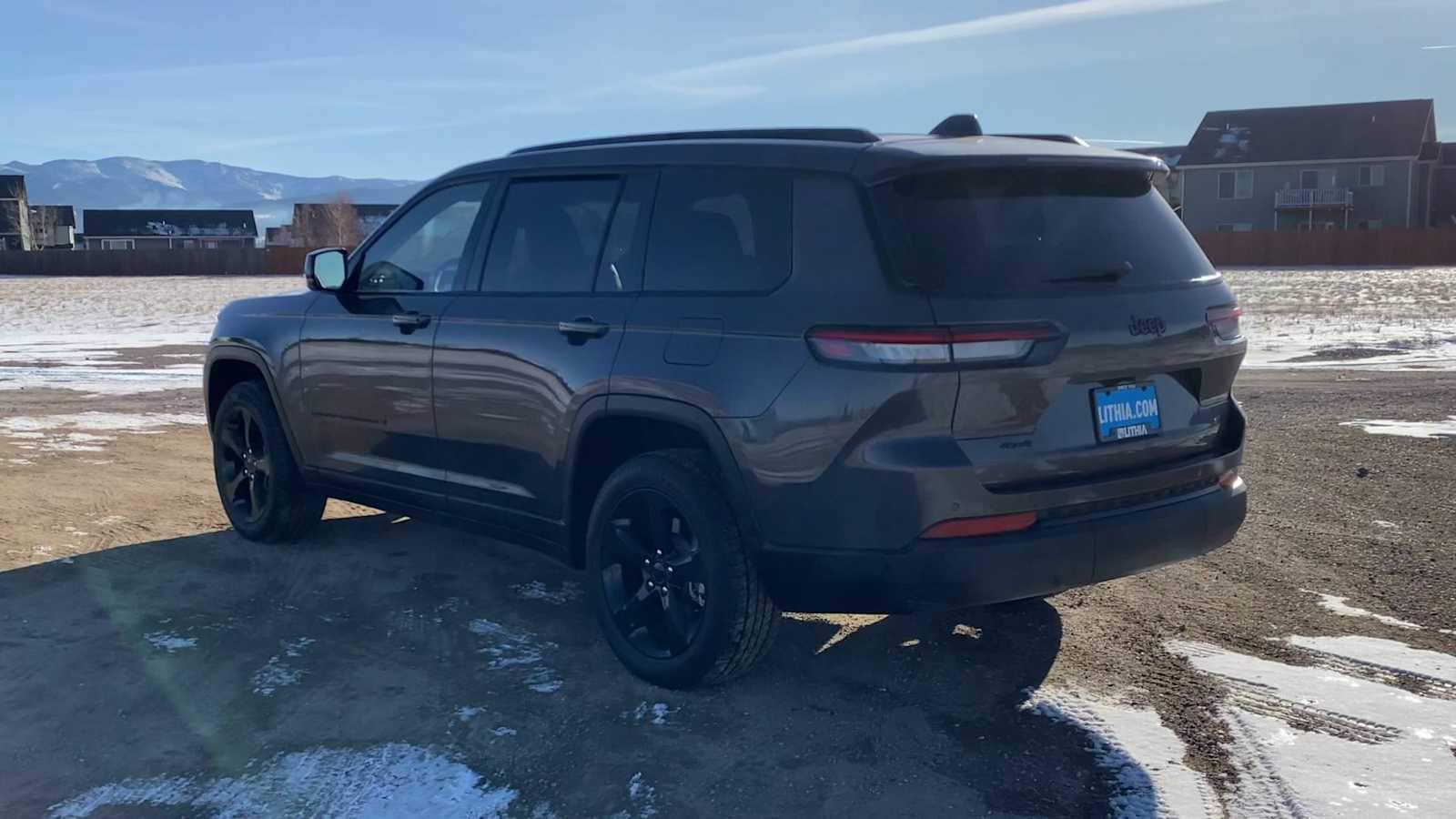 Thumbnail: 2023 Jeep Grand Cherokee - 8