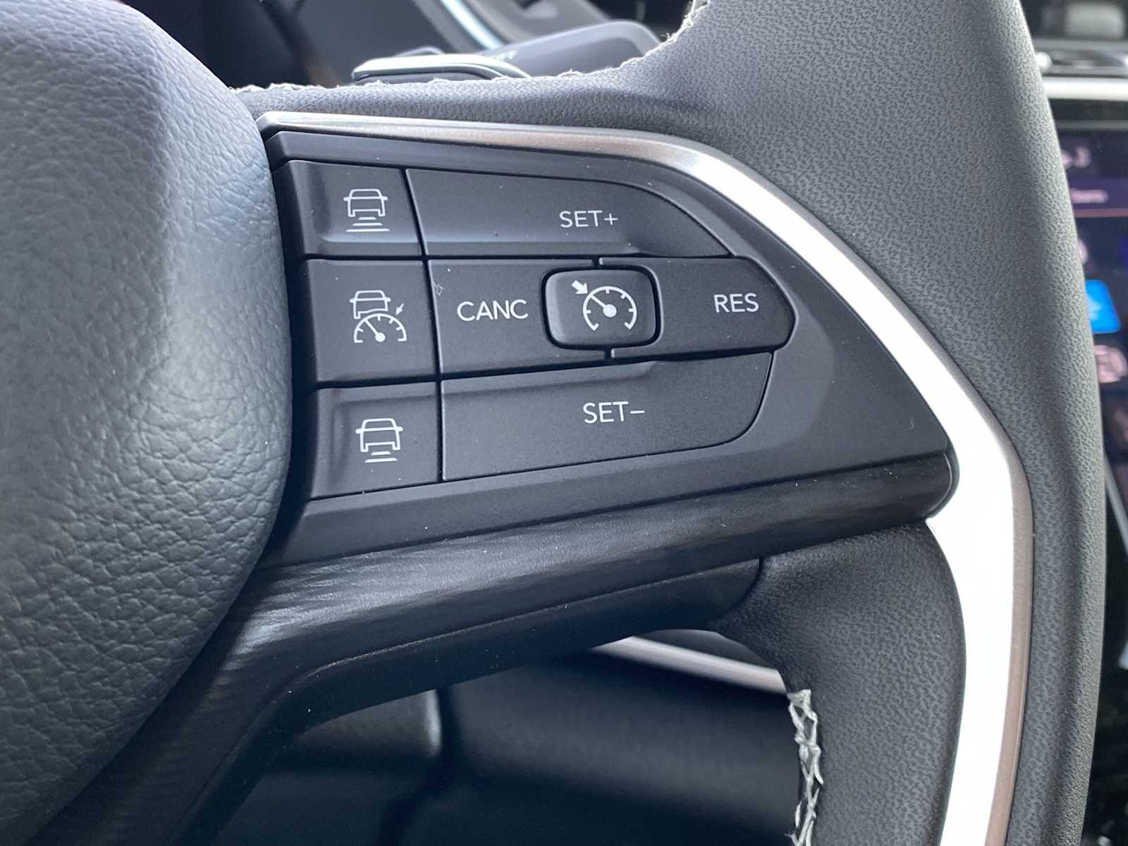 Thumbnail: 2025 Jeep Grand Cherokee - 24