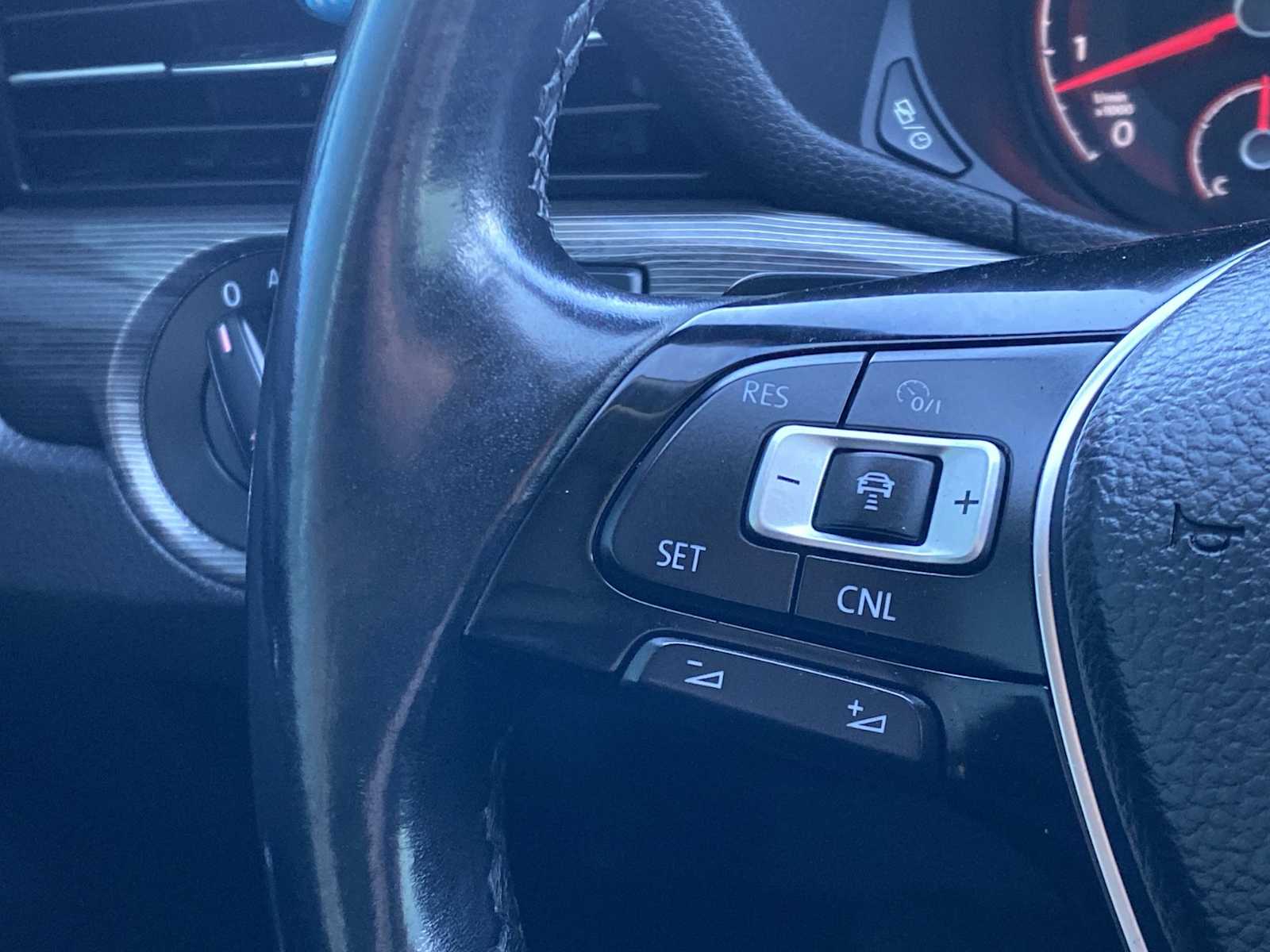 Thumbnail: 2020 Volkswagen Passat - 31