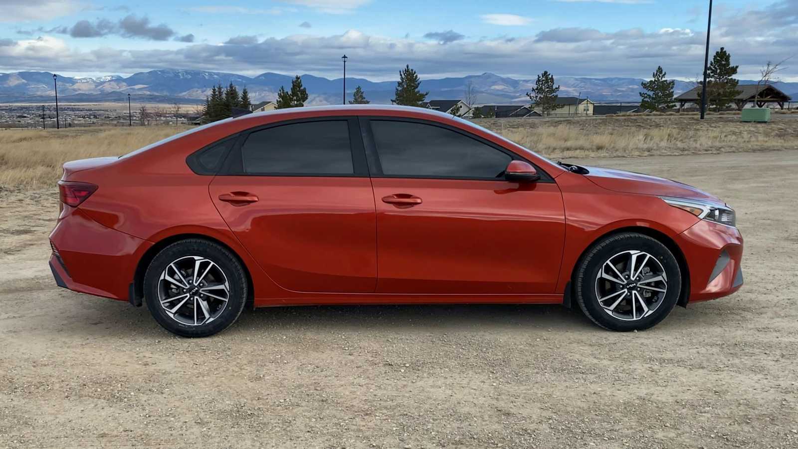 Thumbnail: 2023 Kia Forte - 9