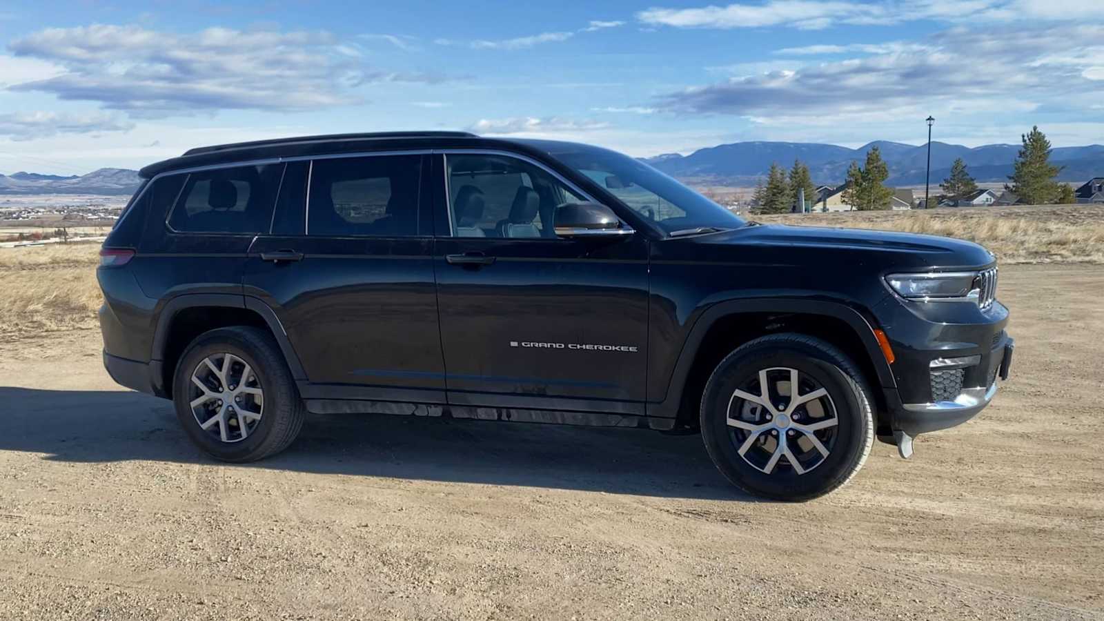 Thumbnail: 2024 Jeep Grand Cherokee L - 9