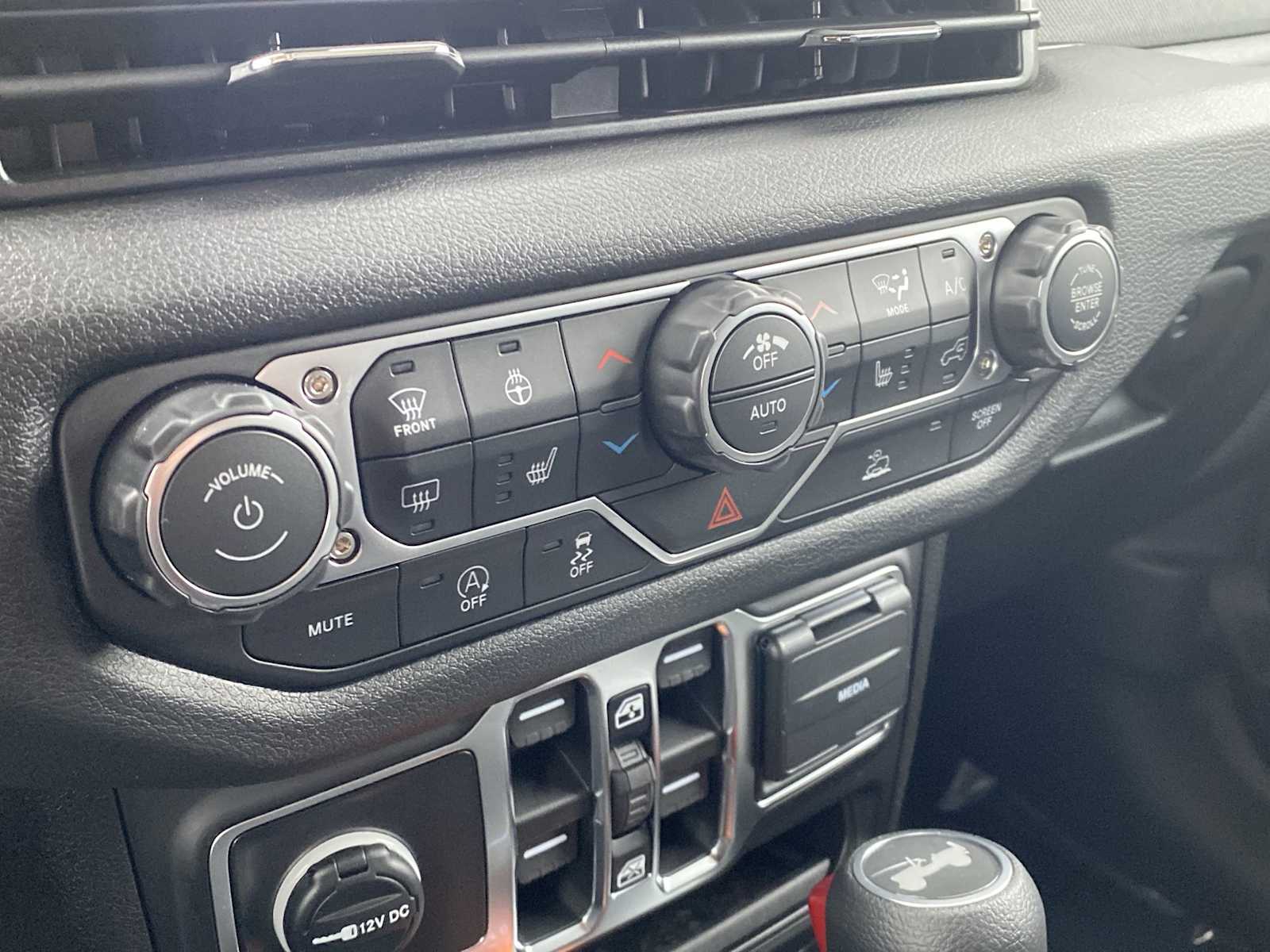 Thumbnail: 2026 Jeep Wrangler - 26