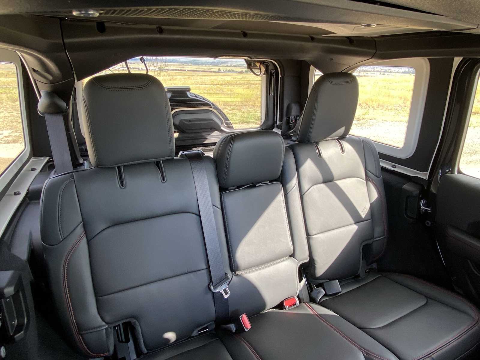 Thumbnail: 2025 Jeep Wrangler - 16