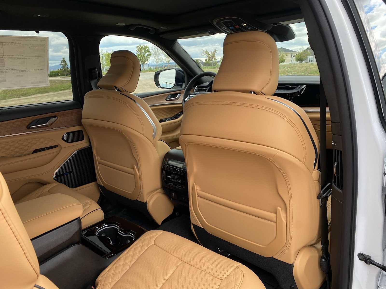 Thumbnail: 2026 Jeep Grand Cherokee - 34