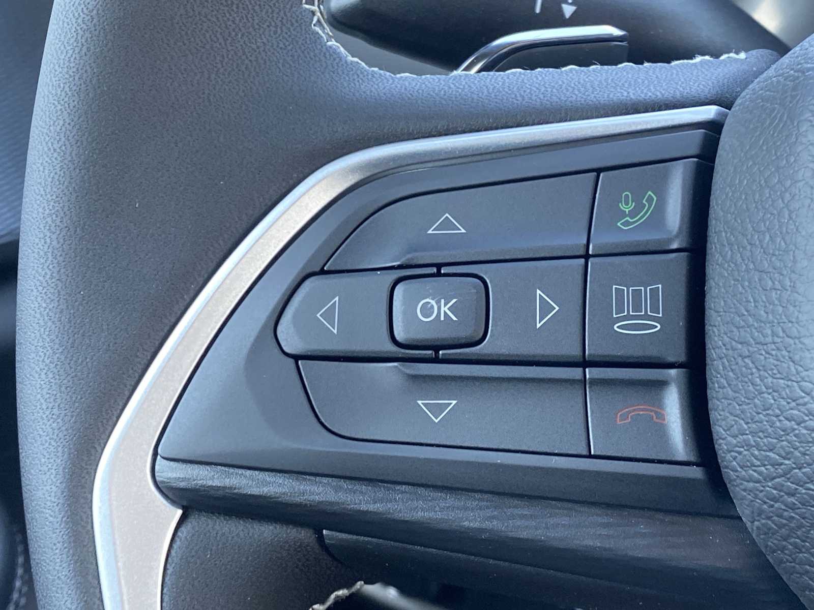 Thumbnail: 2025 Jeep Grand Cherokee - 24