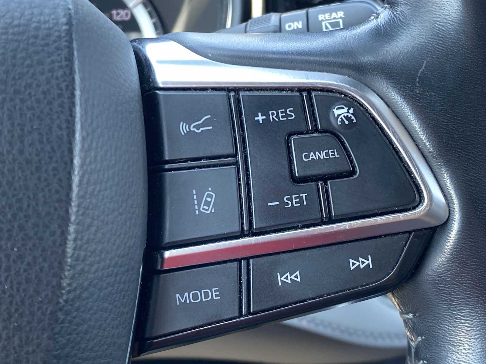 Thumbnail: 2021 Toyota Highlander - 21