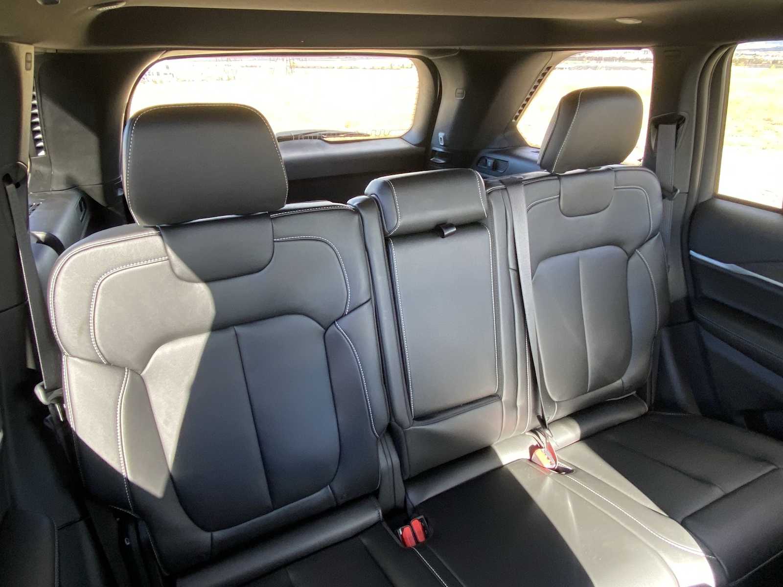 Thumbnail: 2025 Jeep Grand Cherokee - 16