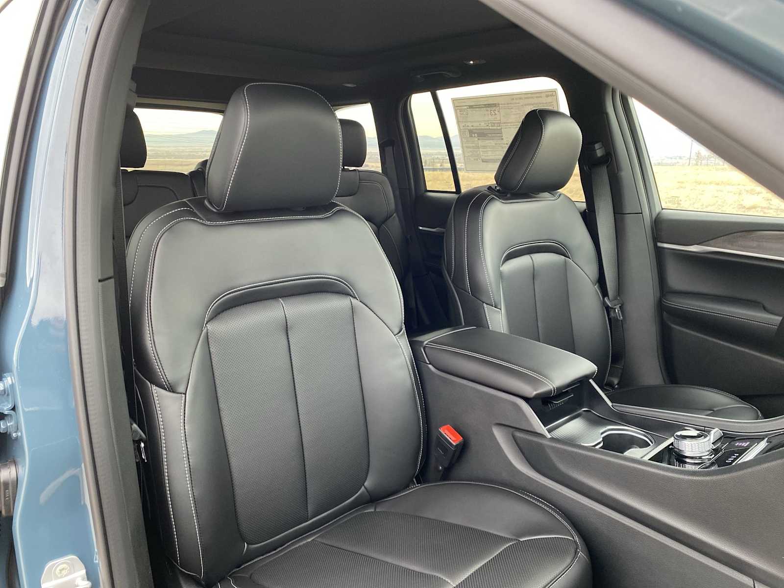 Thumbnail: 2026 Jeep Grand Cherokee - 18