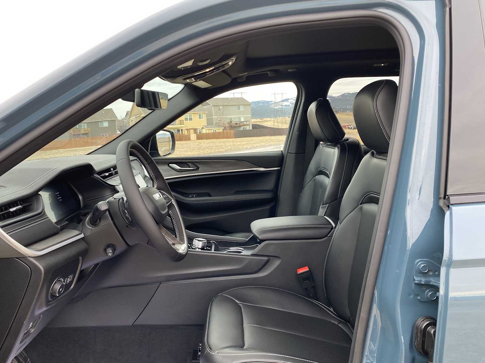 Thumbnail: 2026 Jeep Grand Cherokee - 17