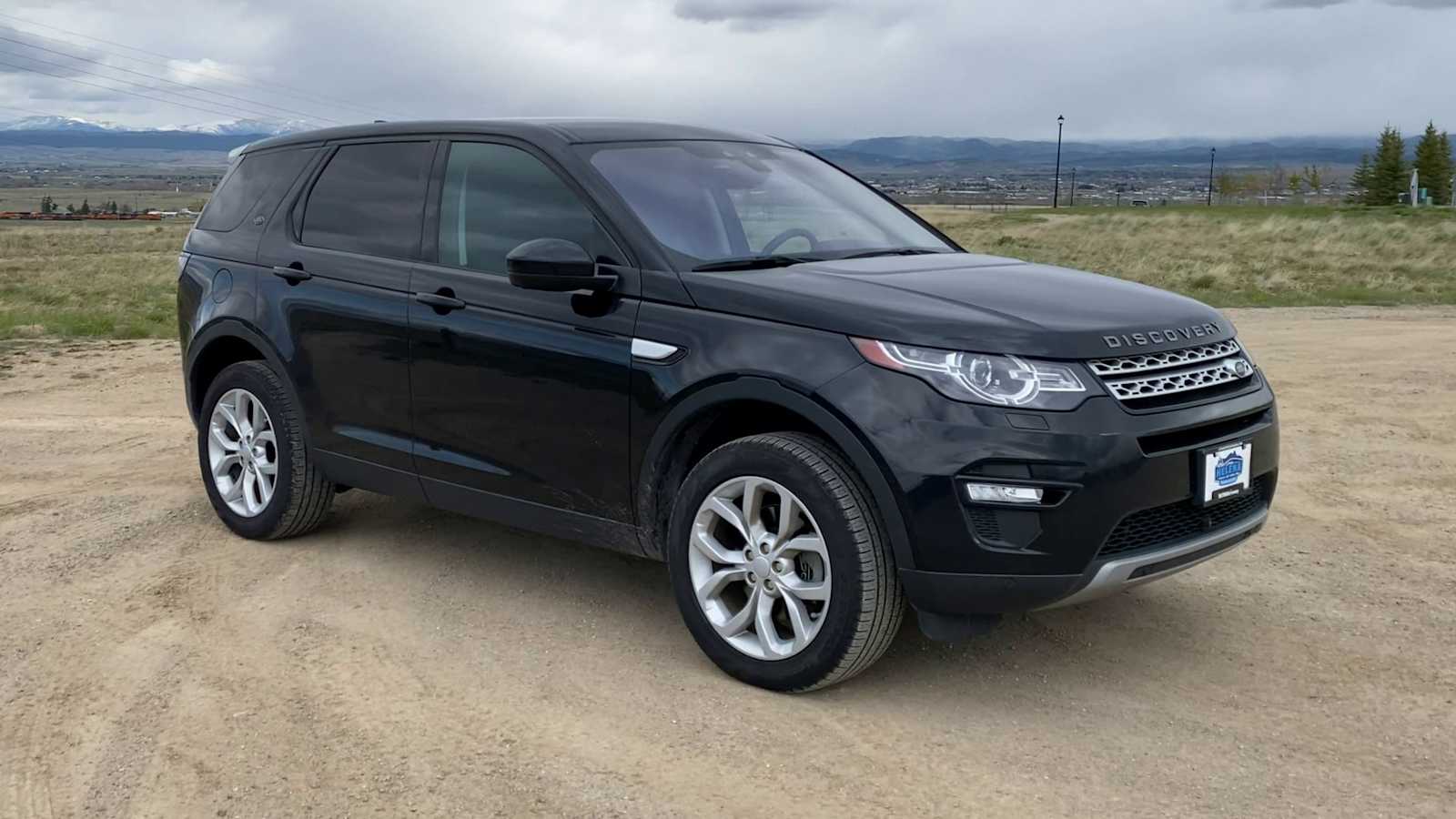 Thumbnail: 2017 Land Rover Discovery Sport - 2