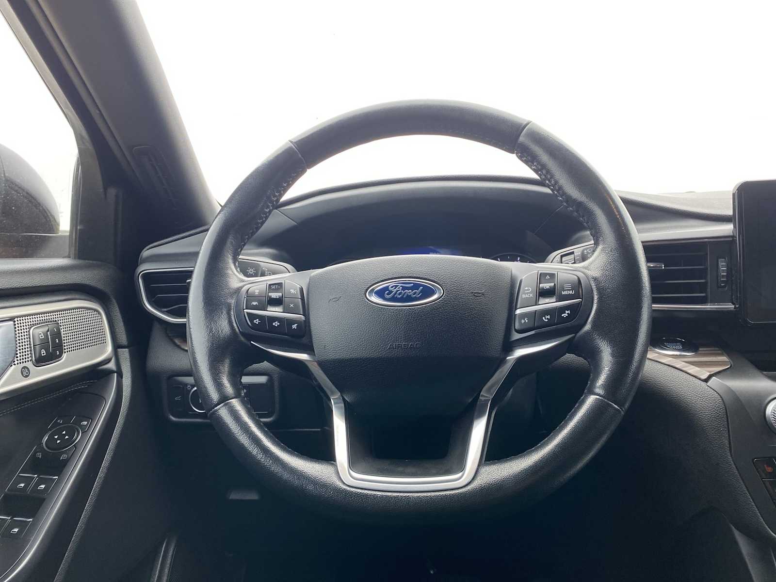 Thumbnail: 2020 Ford Explorer - 23