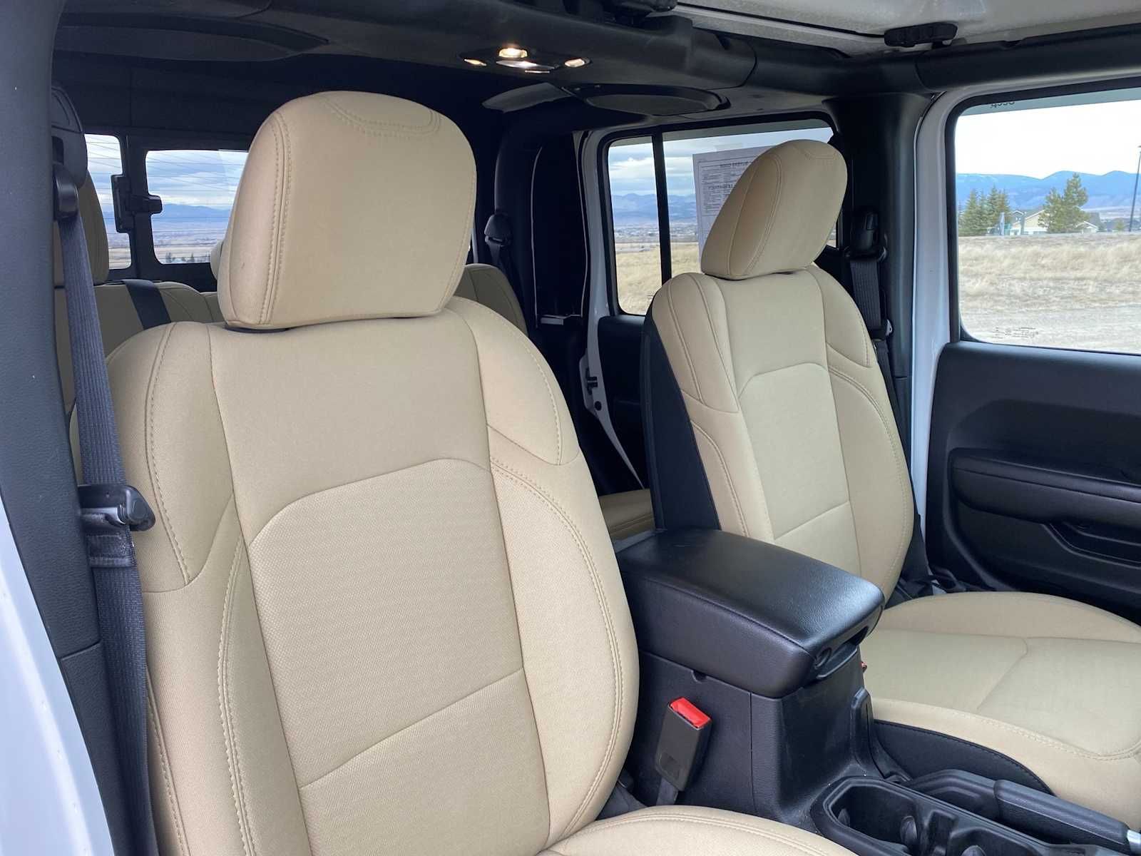 Thumbnail: 2020 Jeep Gladiator - 18