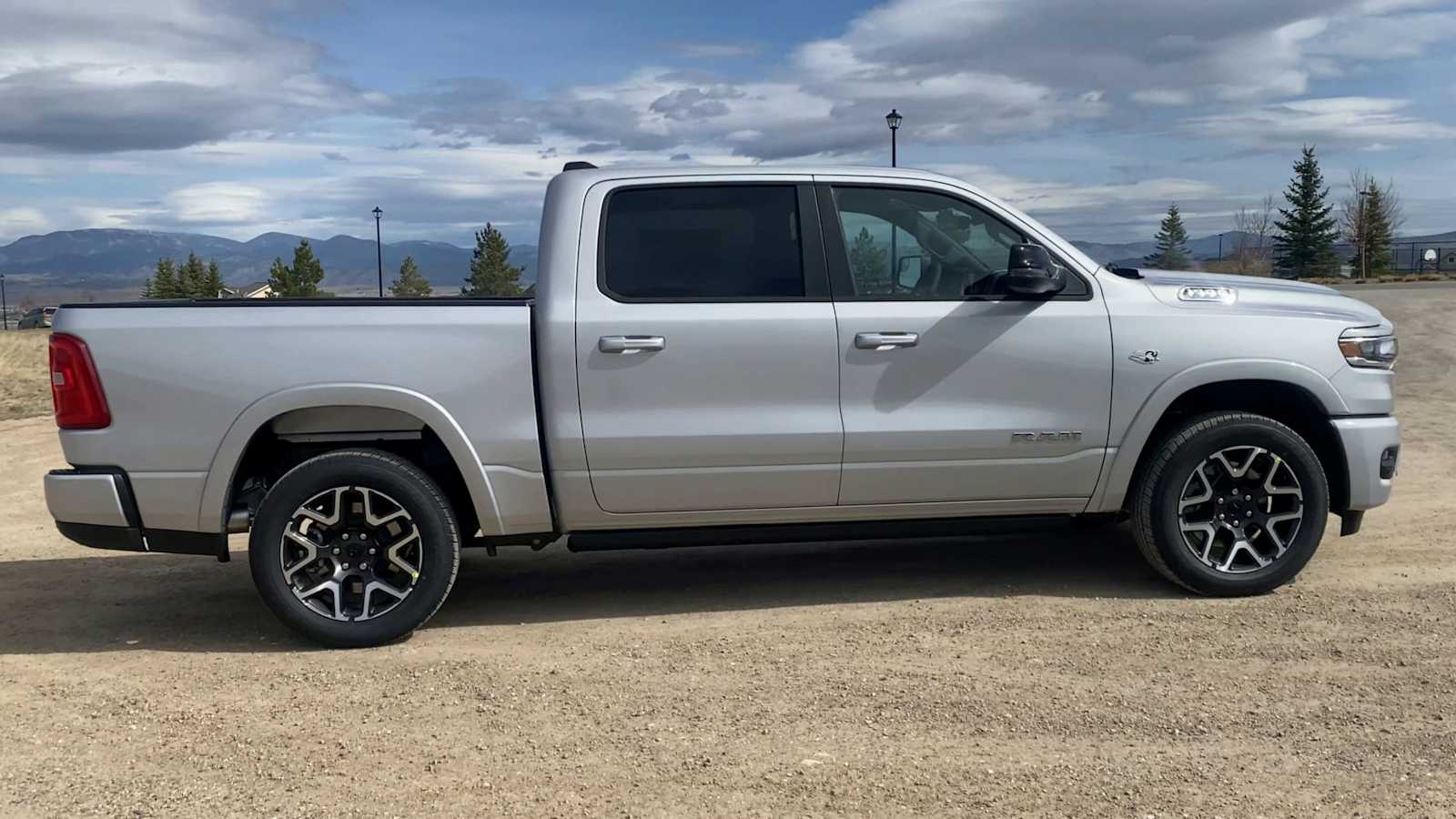 Thumbnail: 2026 RAM 1500 - 9