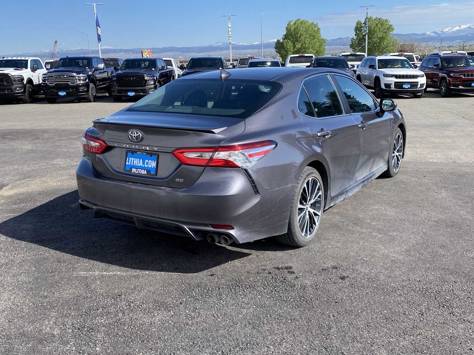 Thumbnail: 2020 Toyota Camry - 12